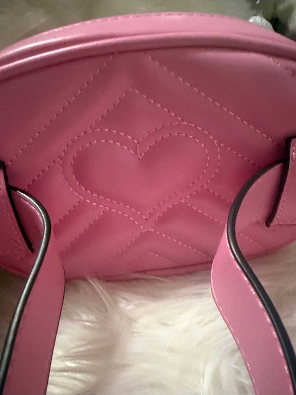 Pink belt fanny pack, very stylish in trend